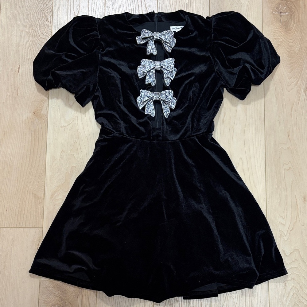 Mainstrip Bows and Velvet Minidress, Black, sz S (Junior’s) - Picture 1 of 14